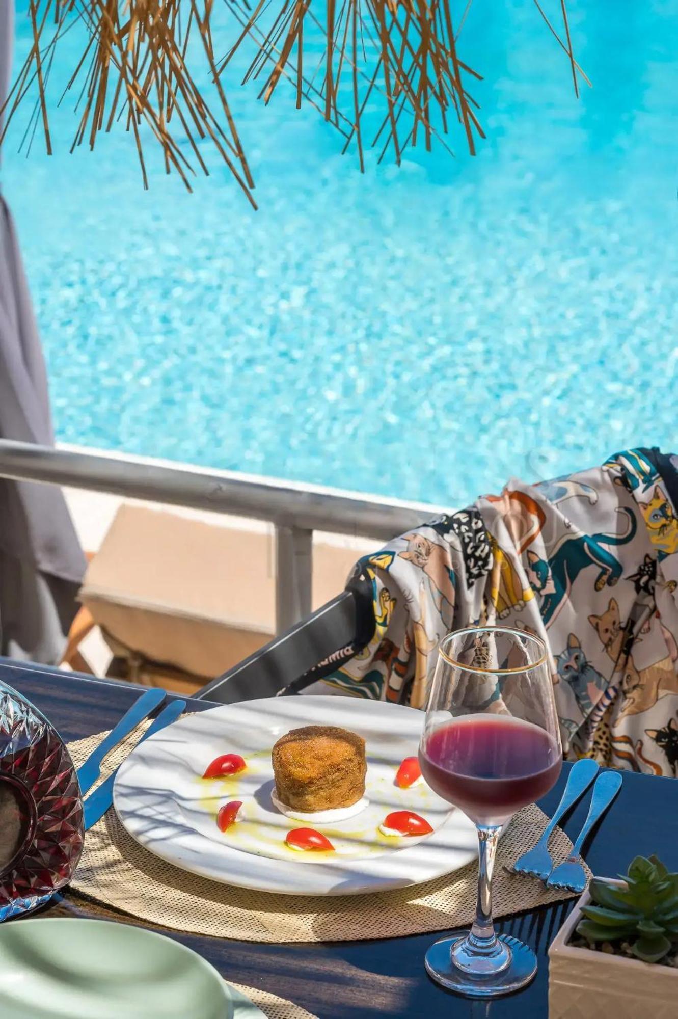 Cretan Seaside Boutique Hotel Hersonissos  Exterior photo